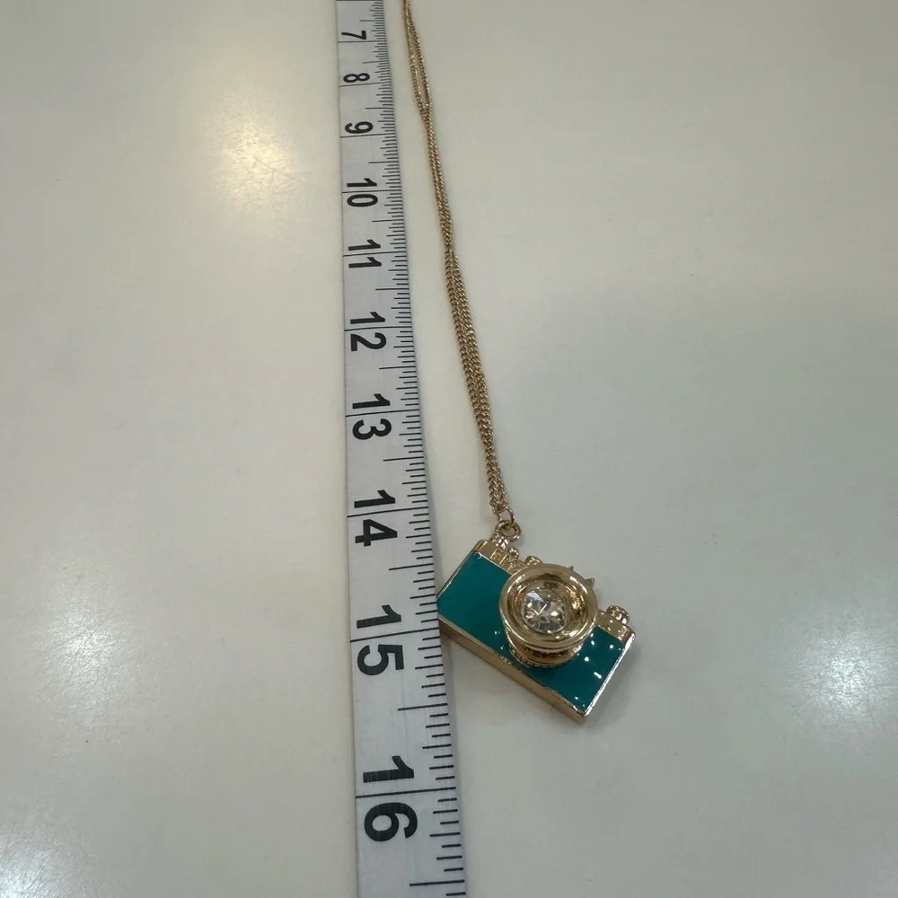 Vintage FM2 Nikon Bidel Teal Camera Necklace and Earrings - Picture 6 of 6